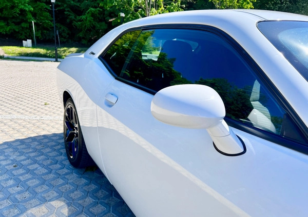 Dodge Challenger cena 139000 przebieg: 55000, rok produkcji 2019 z Wejherowo małe 781